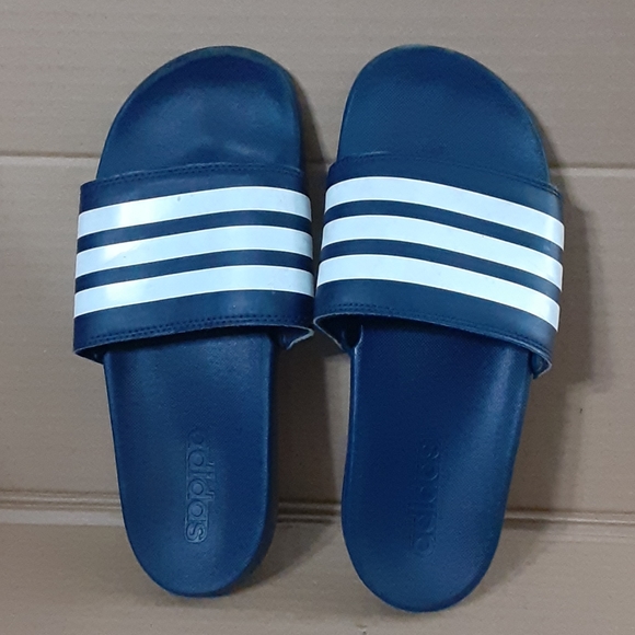 Adidas "Adilette" mens size 7 slides/sandals - Picture 10 of 16